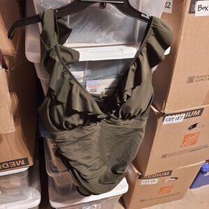 New TAG ! One Piece Cupshe Swimsuit Push Up Bra Backless Green Size 2XL